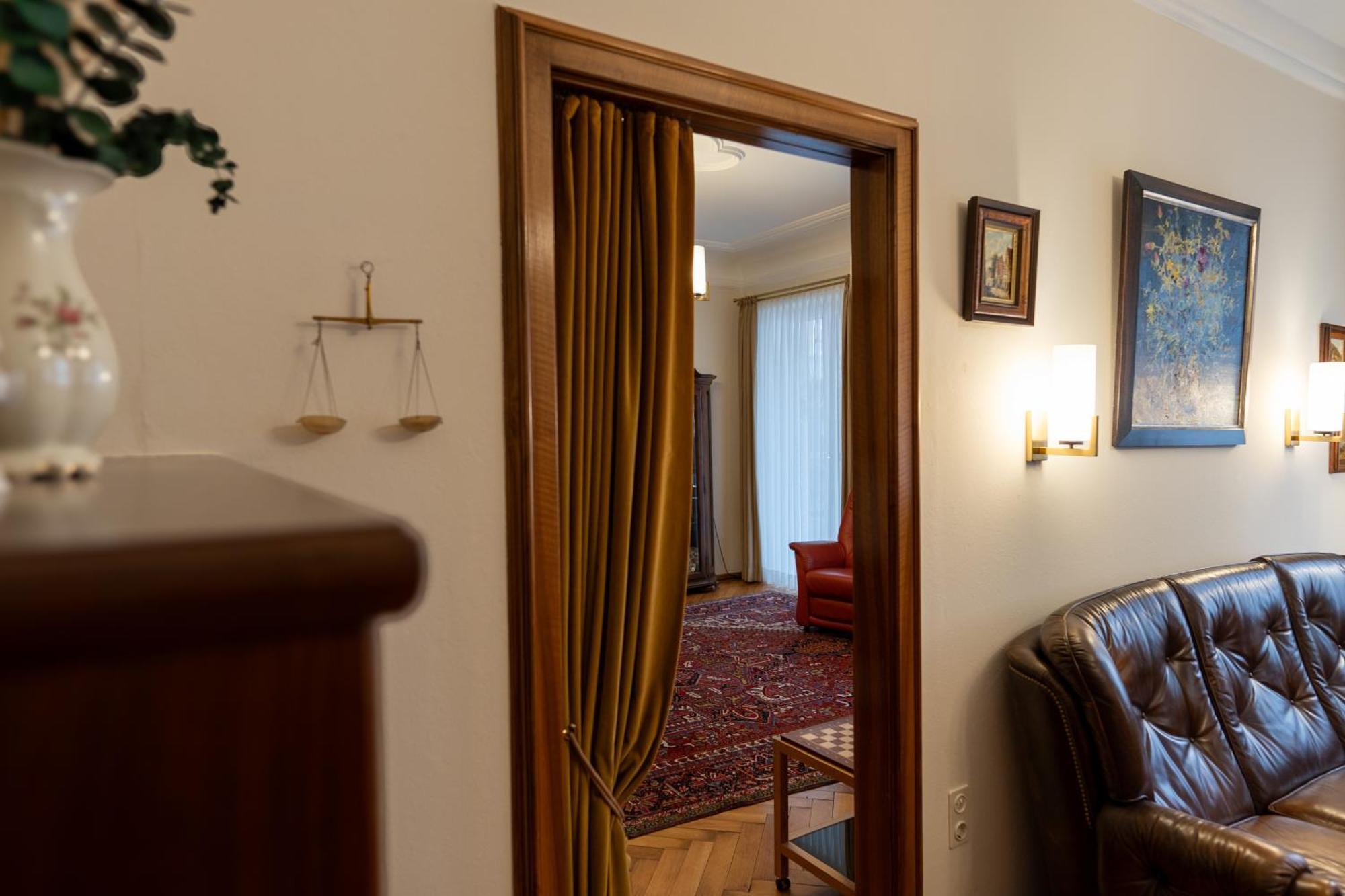 Neu - 4 Zimmer, 4 Betten, 5 Min Zum Hbf, Terrasse, 160Qm Augsburgo Exterior foto