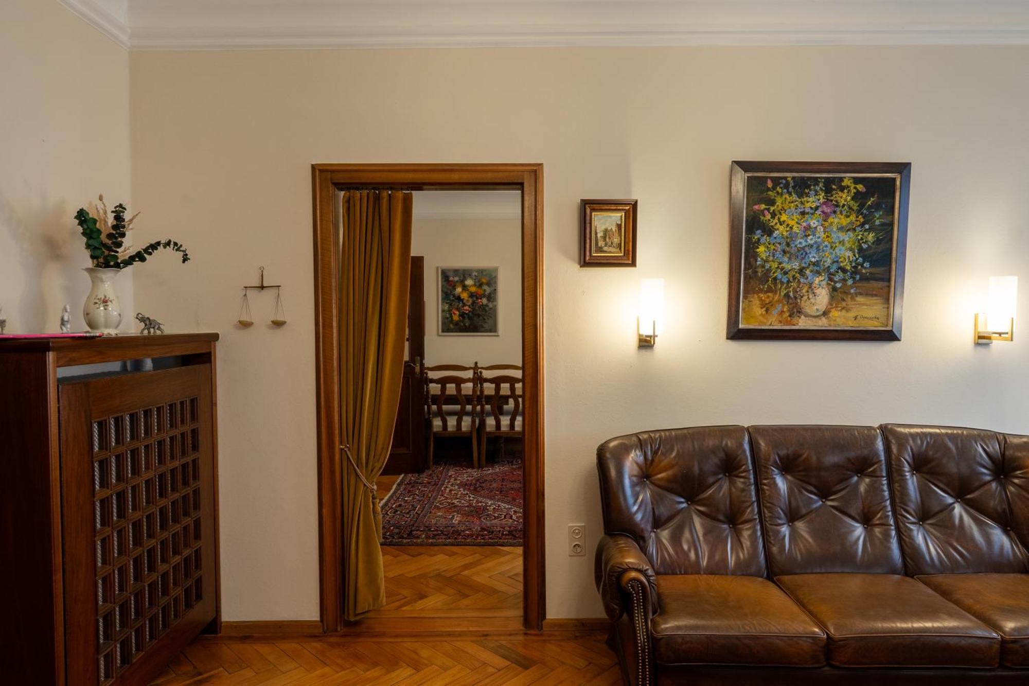 Neu - 4 Zimmer, 4 Betten, 5 Min Zum Hbf, Terrasse, 160Qm Augsburgo Exterior foto
